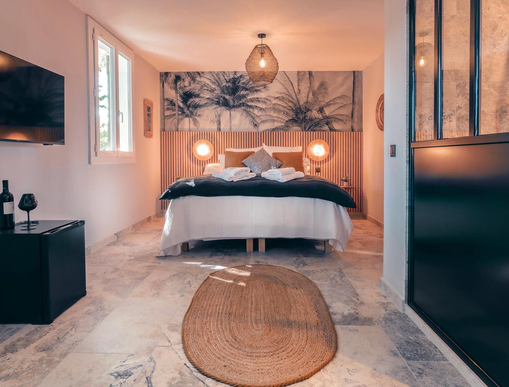 Les Suites De L'Etang Cucuron Luaran gambar