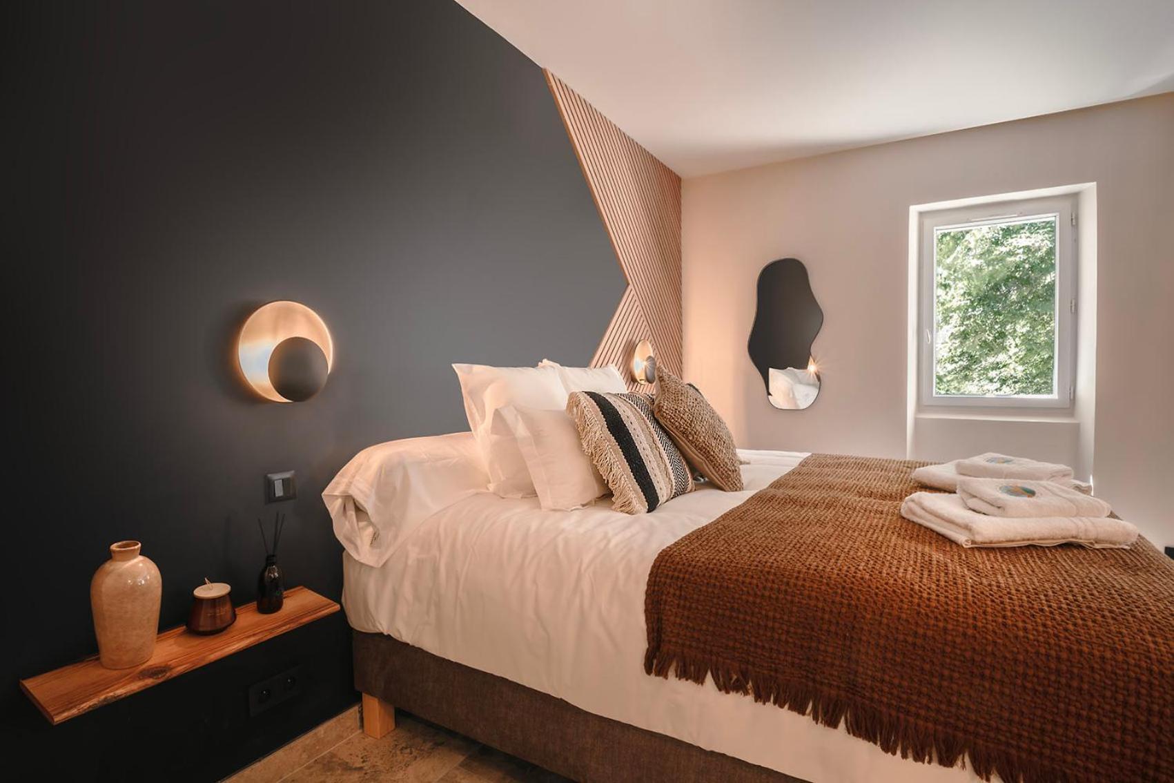 Les Suites De L'Etang Cucuron Luaran gambar